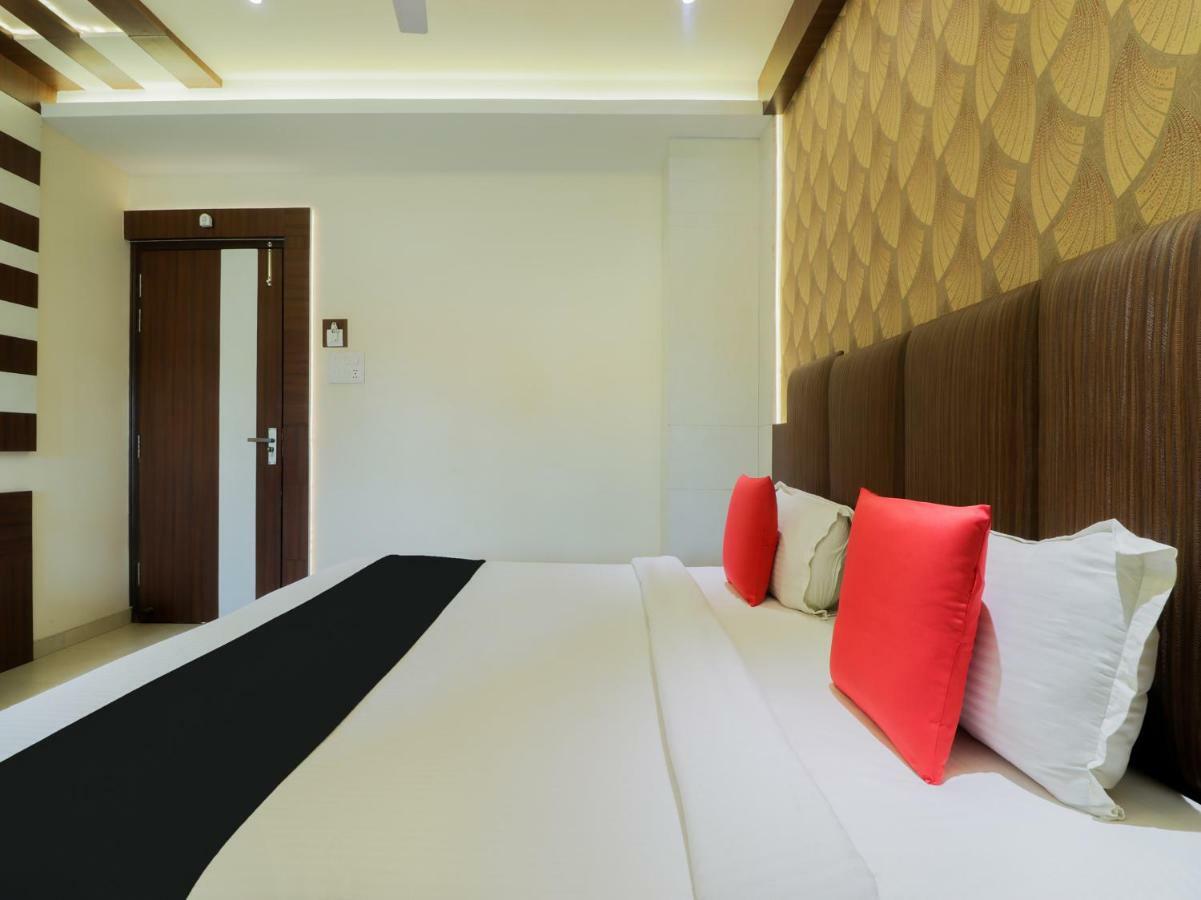 קאנפור Capital O 46218 Royal Cottage Suite מראה חיצוני תמונה
