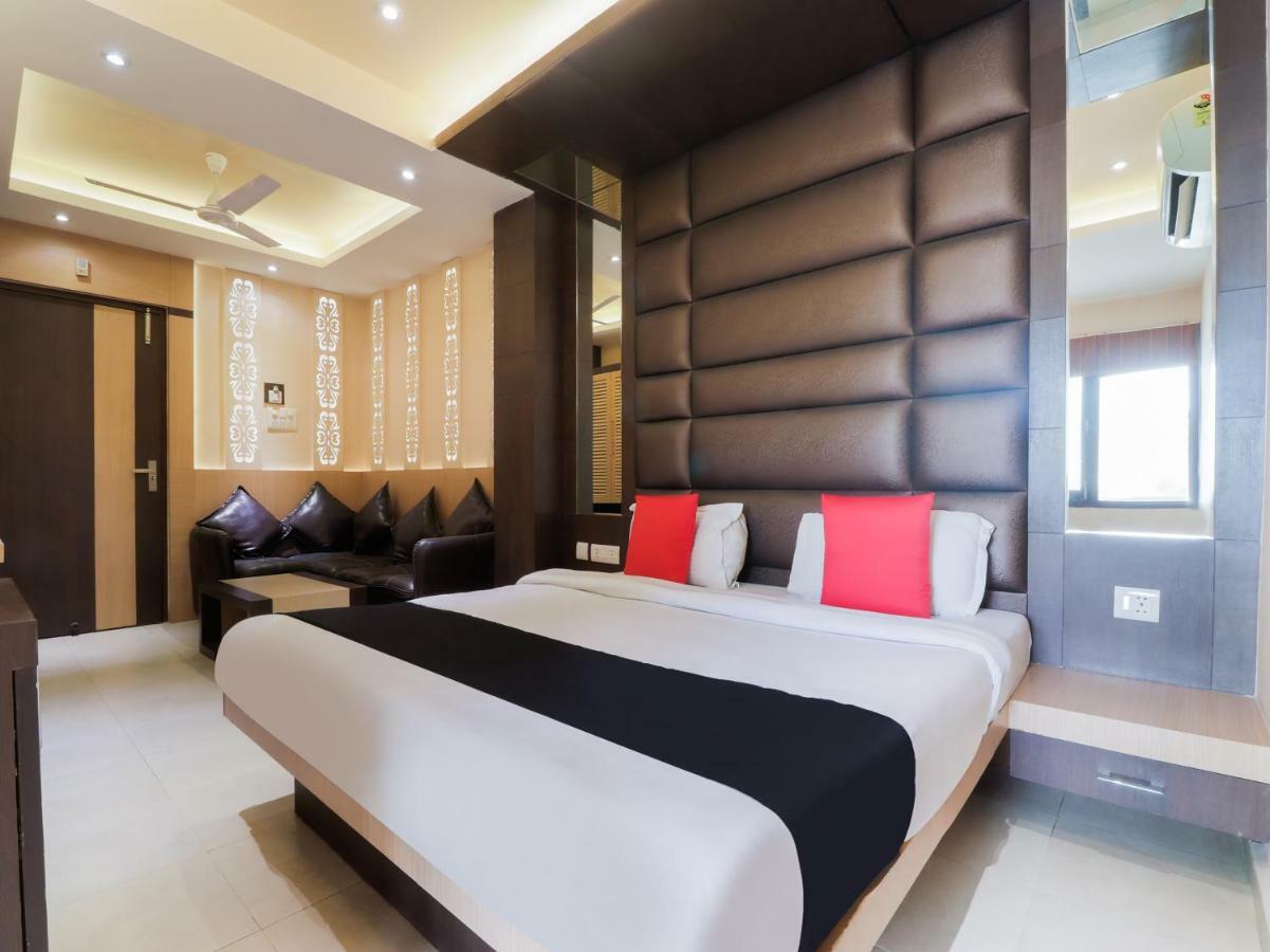קאנפור Capital O 46218 Royal Cottage Suite מראה חיצוני תמונה