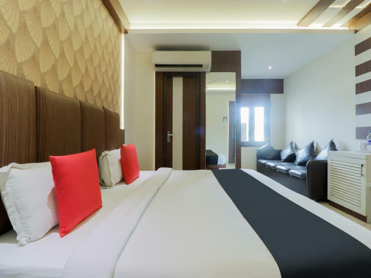קאנפור Capital O 46218 Royal Cottage Suite מראה חיצוני תמונה